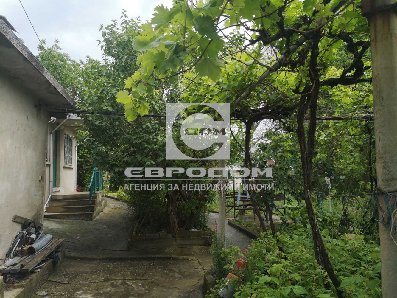 Къща с голям двор в село Лясково - 0