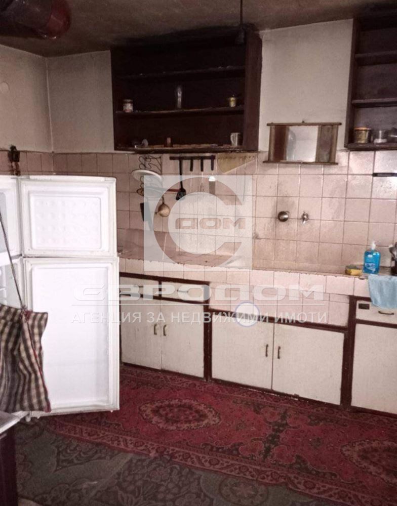 Масивна къща до комплекс " Терма " в село Ягода - 0