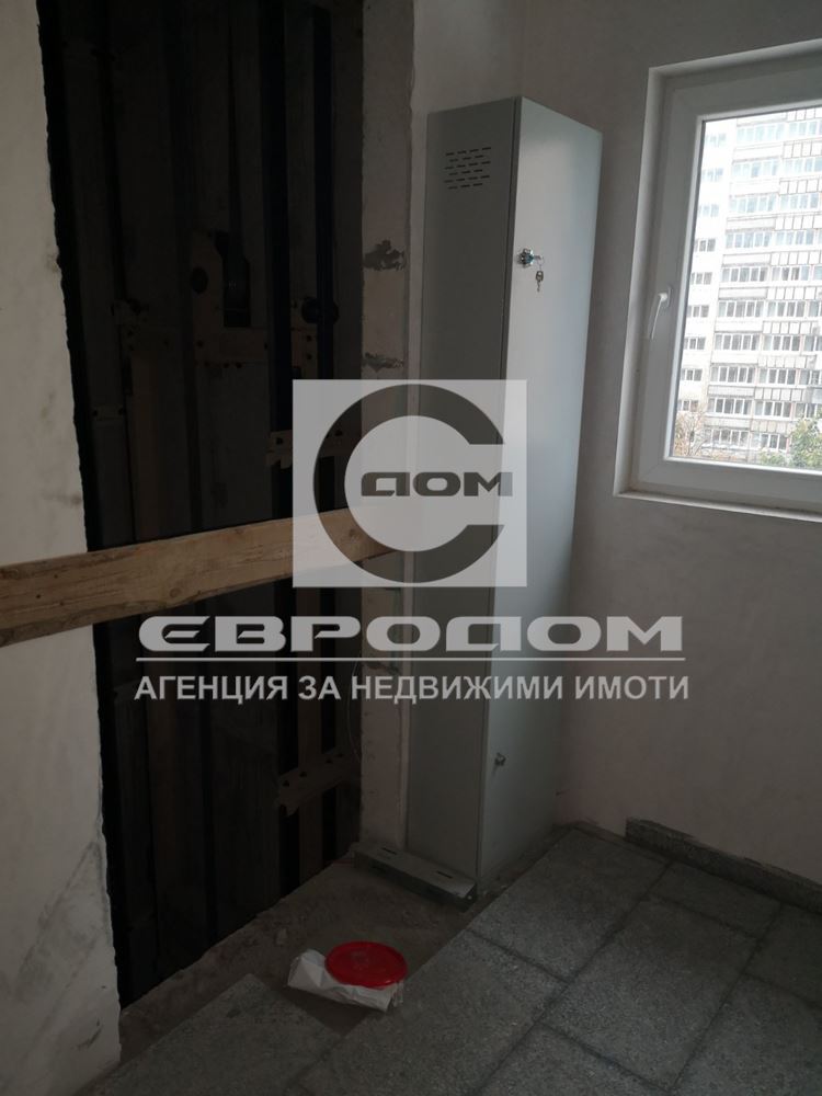 Продавам нов апартамент - Пентхаус - 0