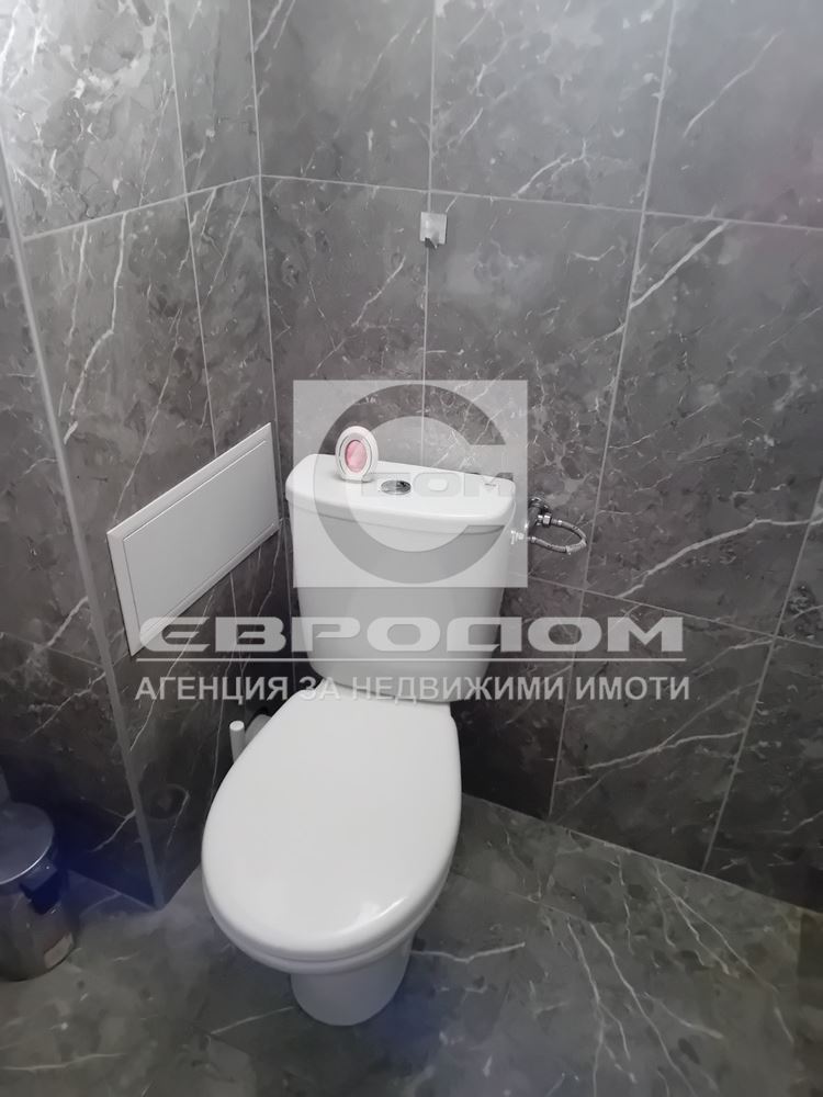 Тристаен, нов в квартал Железник - изток - 0