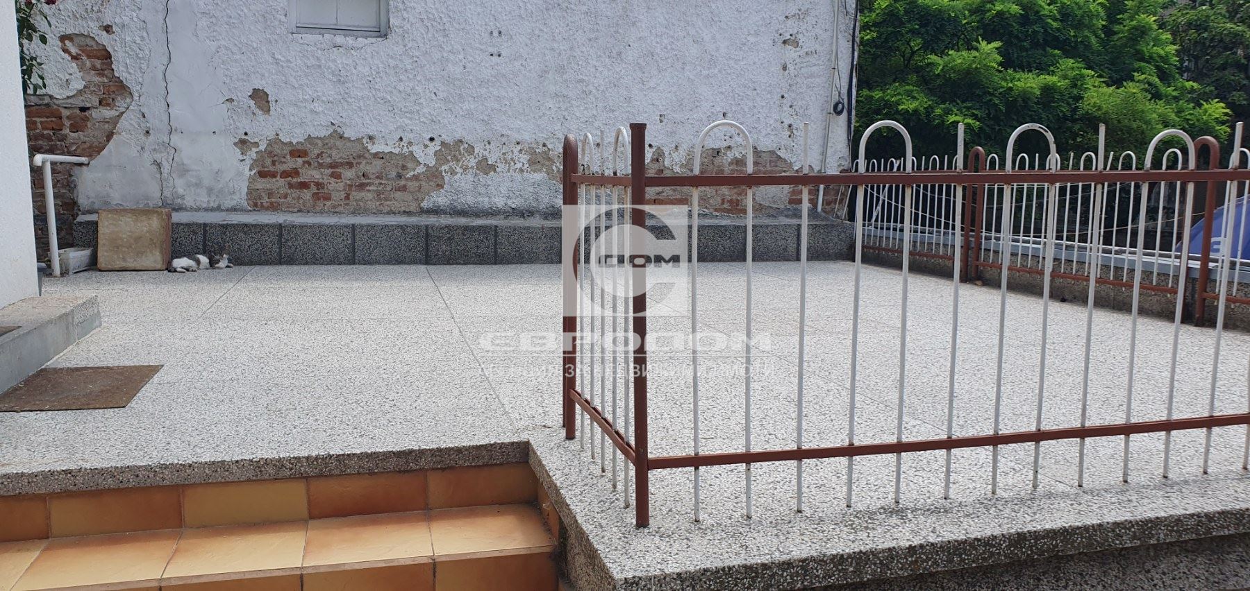 Давам под наем партерен офис в района зад Съда - 0