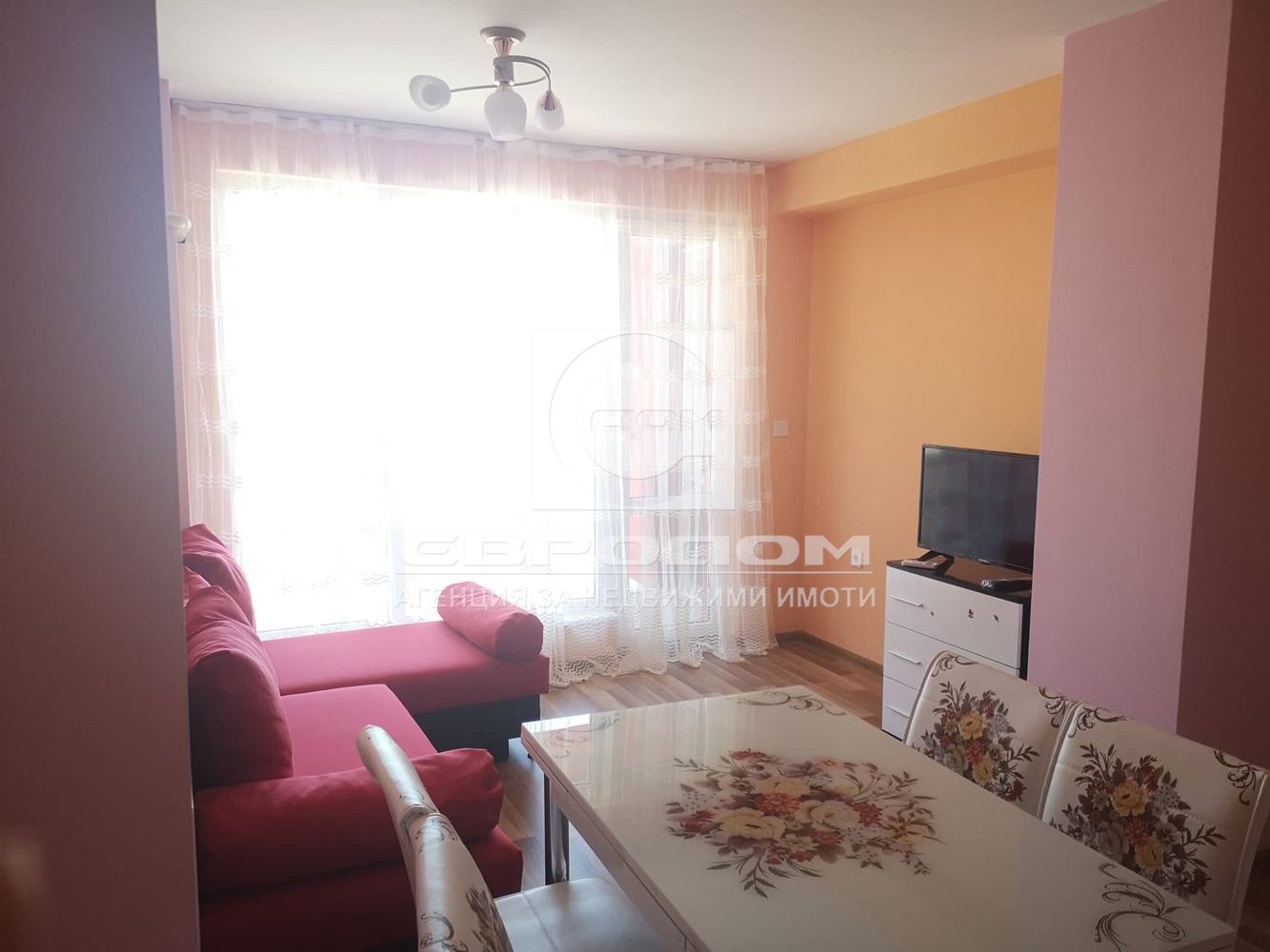 Обзаведен 2 с бокс, нов, над Билла- 1-0 Обзаведен 2 с бокс, нов, над Билла- 1 - 0