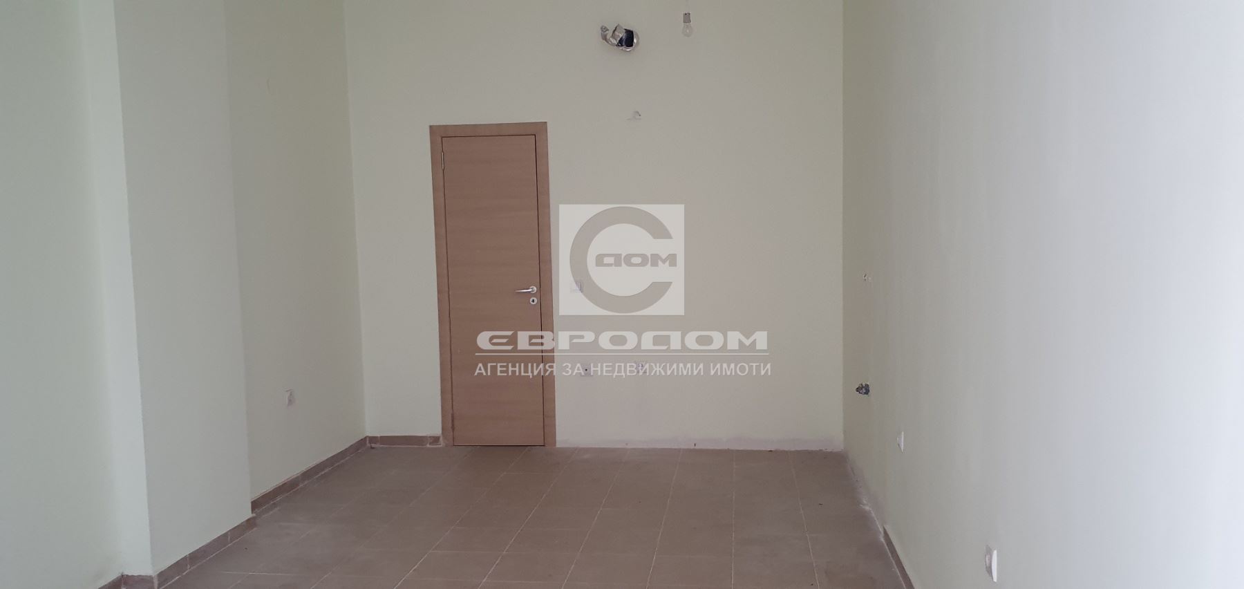 Партерно помещение със статут на МАГАЗИН - 0