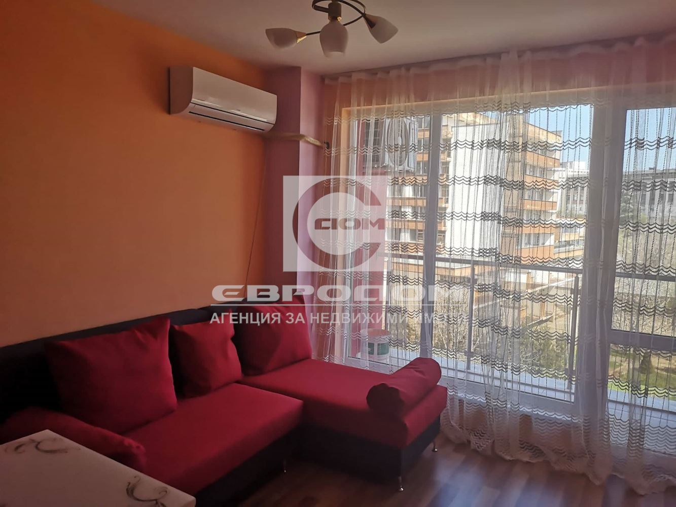 Обзаведен 2 с бокс, нов, над Билла- 1-0 Обзаведен 2 с бокс, нов, над Билла- 1 - 0