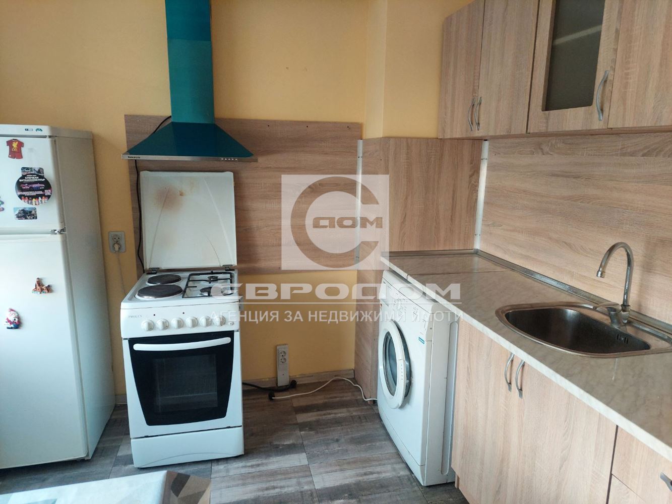 Двустаен апартамент с отлична локация в широк център – до Станционна градина - 0