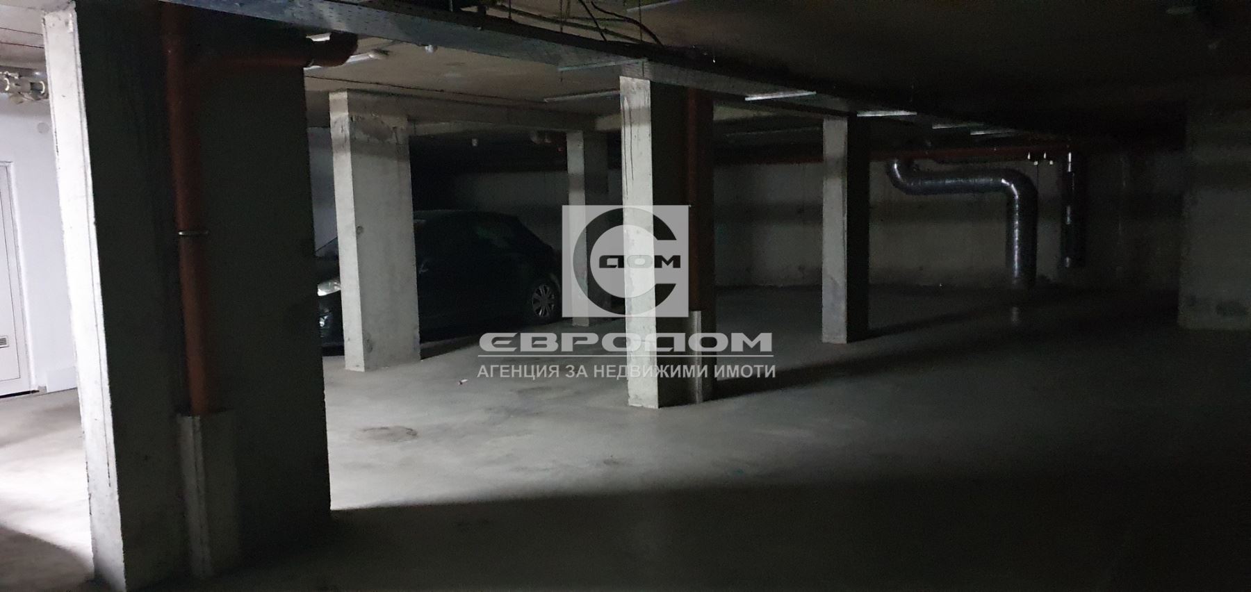 Продавам ПАРКОМЕСТА, разположени в сутерена на жилищна сграда - 0