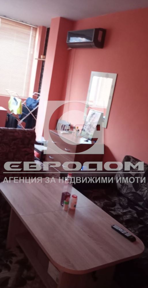 Продавам двустаен в кв. Три чучура- юг - 0