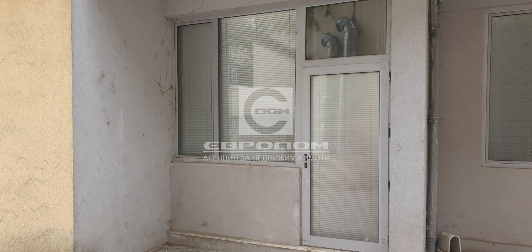 Партерно помещение със статут на МАГАЗИН - 0
