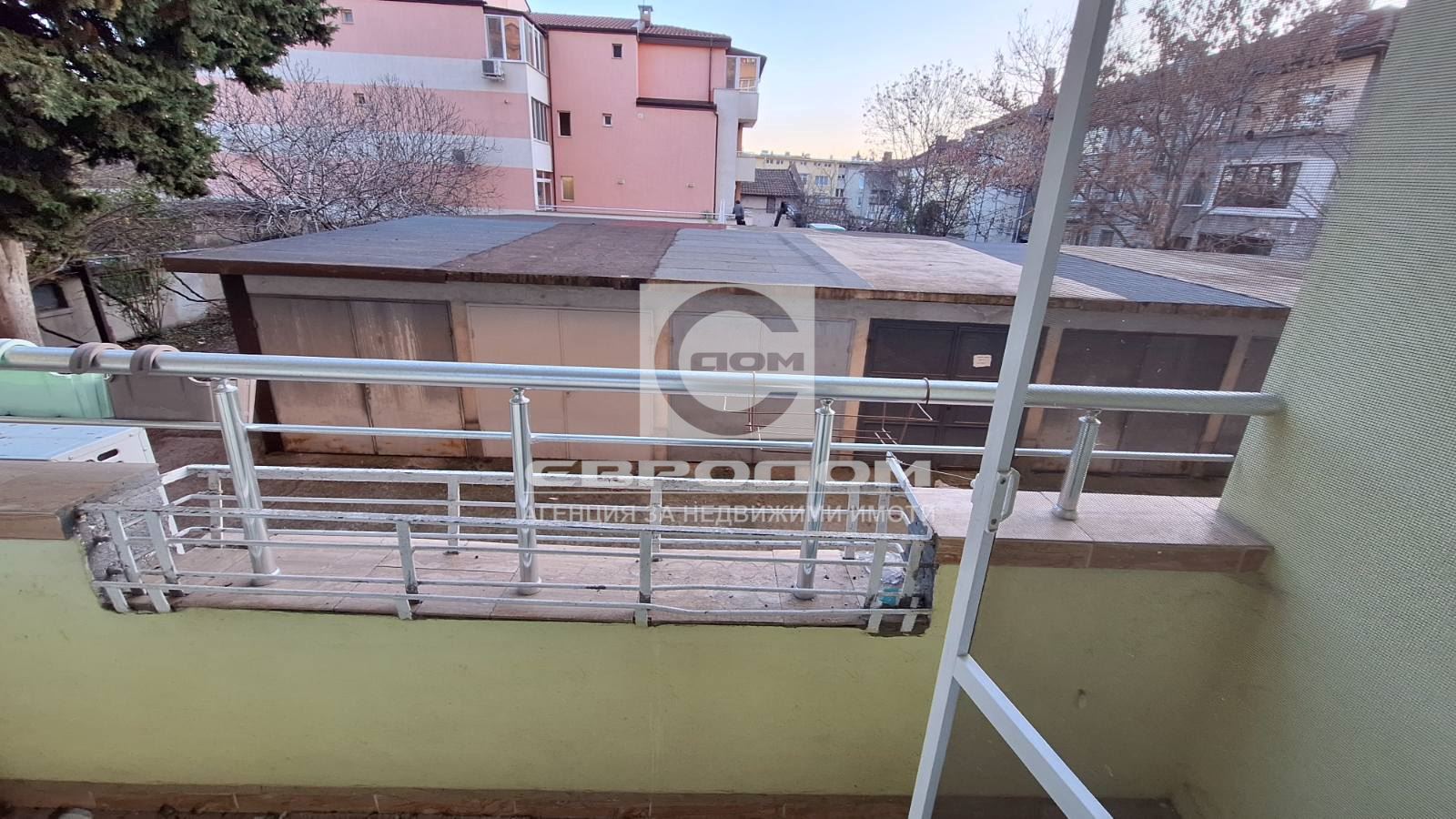 Изискан апартамент с две спални и газово отопление-0 Изискан апартамент с две спални и газово отопление - 0