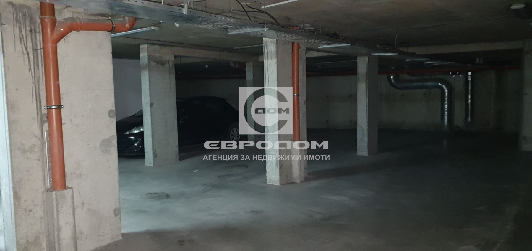 Продавам ПАРКОМЕСТА, разположени в сутерена на жилищна сграда - 0