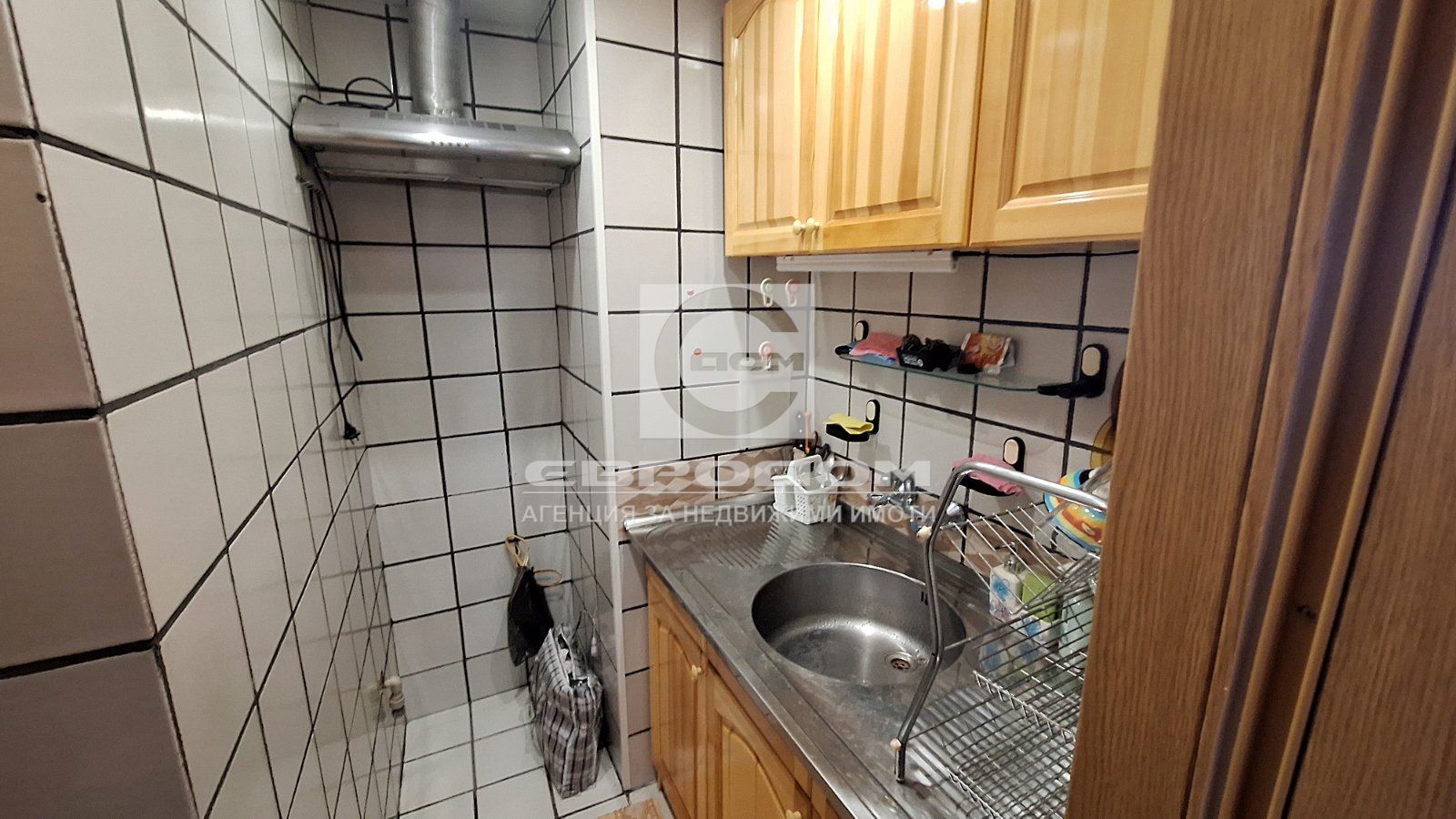 🏢 Просторен апартамент с панорамна гледка – кв. „ Васил Левски “, град Казанлък - 0