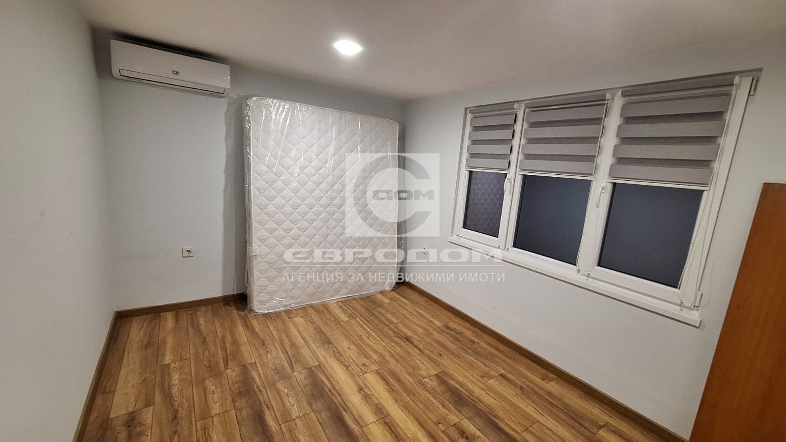 Светъл тристаен дом в сърцето на града – до Телевизионния сервиз - 0