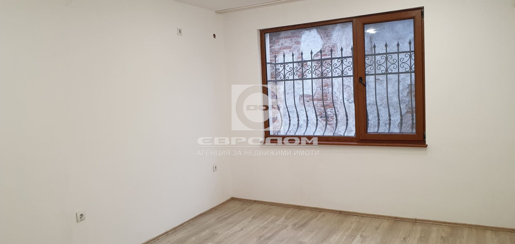 Давам под наем първи етаж от къща в района зад Съда-0 Давам под наем първи етаж от къща в района зад Съда - 0