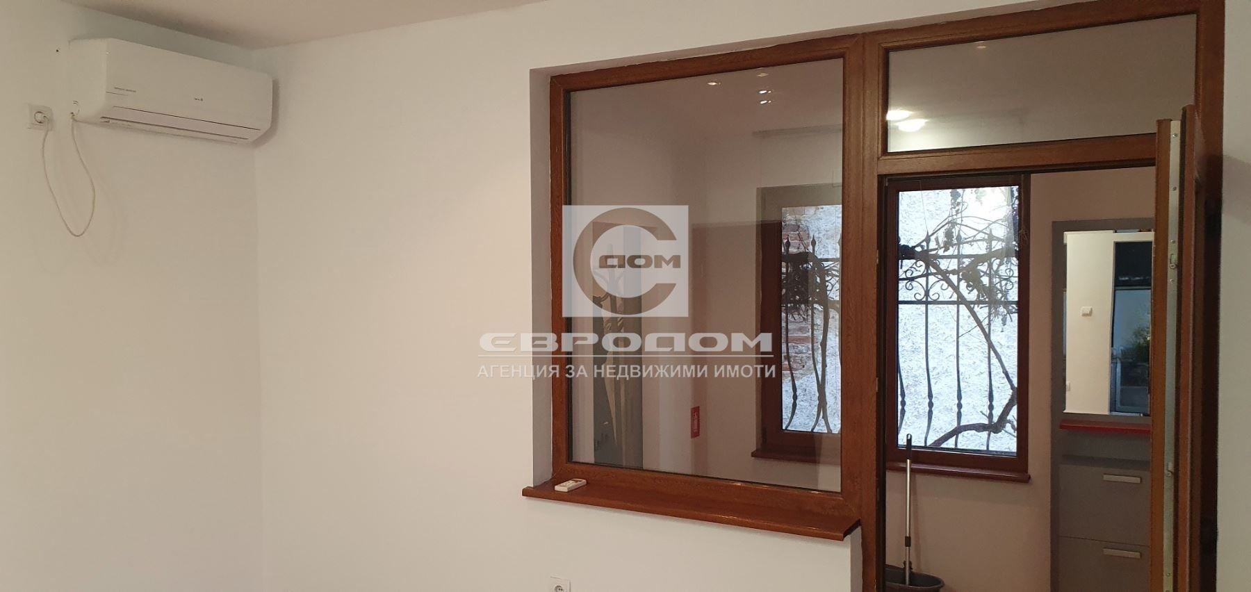 Давам под наем първи етаж от къща в района зад Съда-0 Давам под наем първи етаж от къща в района зад Съда - 0