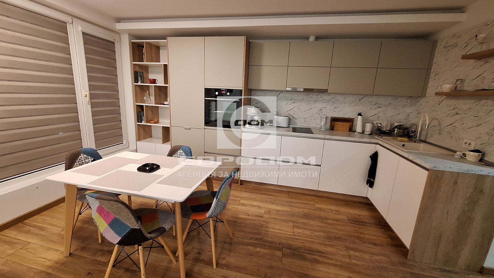 Светъл тристаен дом в сърцето на града – до Телевизионния сервиз - 0