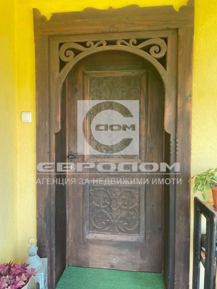 Монолитна къща с артистичен интериор и голям двор в с. Яворово-0 Монолитна къща с артистичен интериор и голям двор в с. Яворово - 0