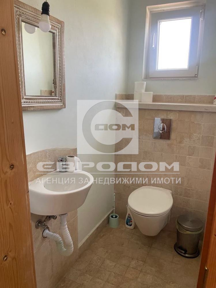 Монолитна къща с артистичен интериор и голям двор в с. Яворово-0 Монолитна къща с артистичен интериор и голям двор в с. Яворово - 0