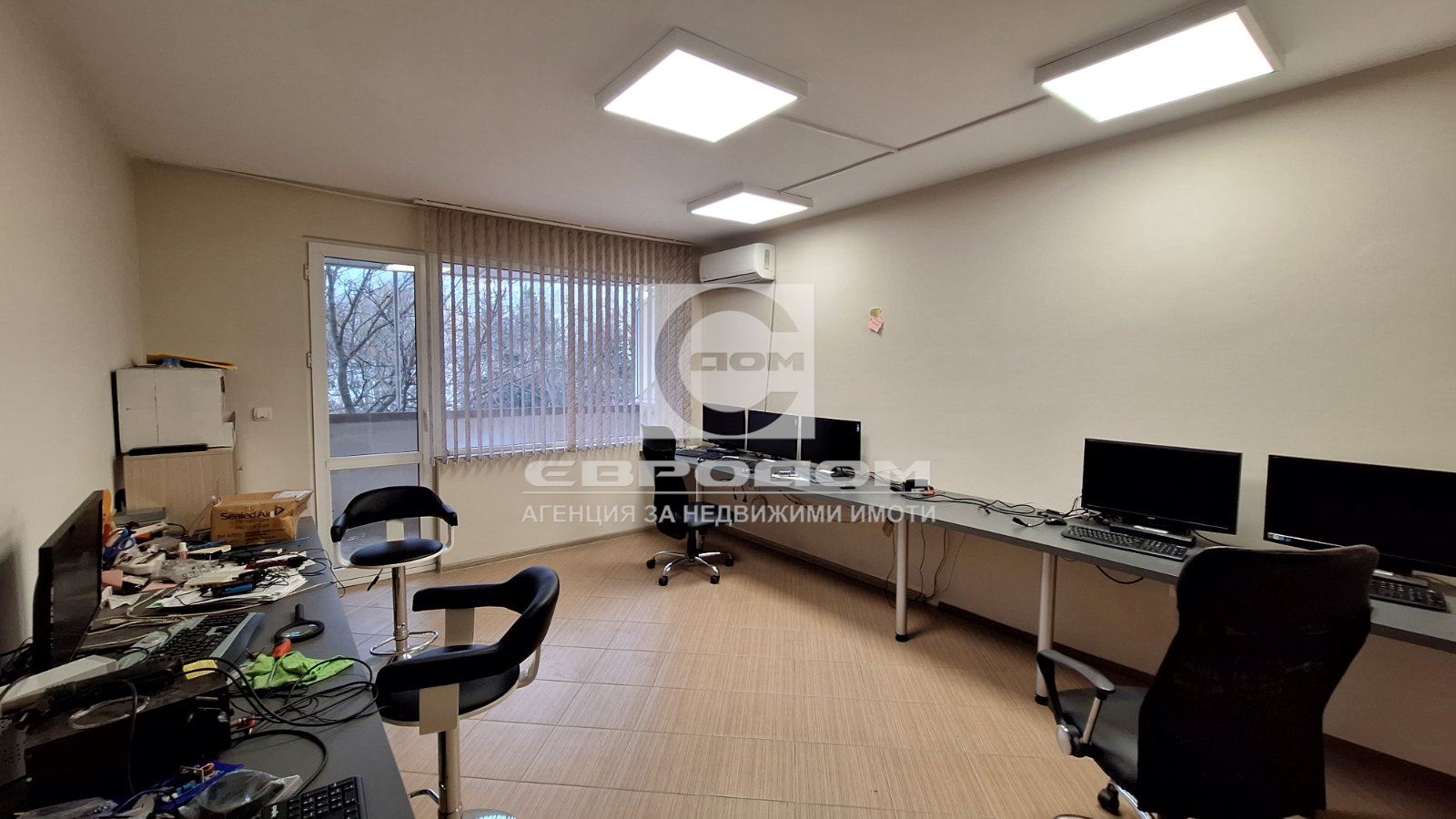 2- стаен апартамент, работещ като офис в момента - 0