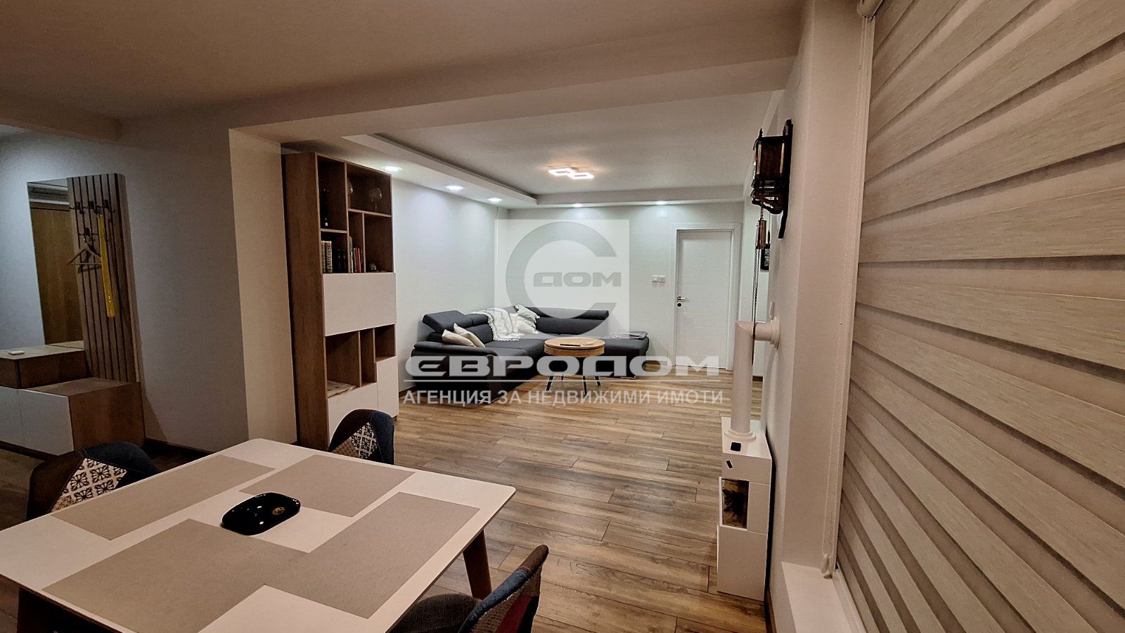 Светъл тристаен дом в сърцето на града – до Телевизионния сервиз - 0