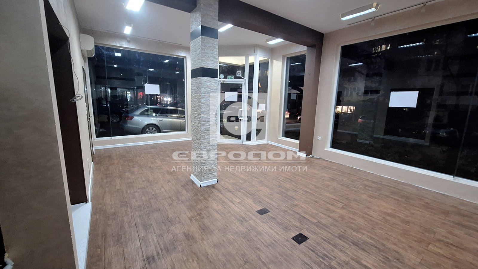 Давам под наем магазин в широк център на Стара Загора-0 Давам под наем магазин в широк център на Стара Загора - 0