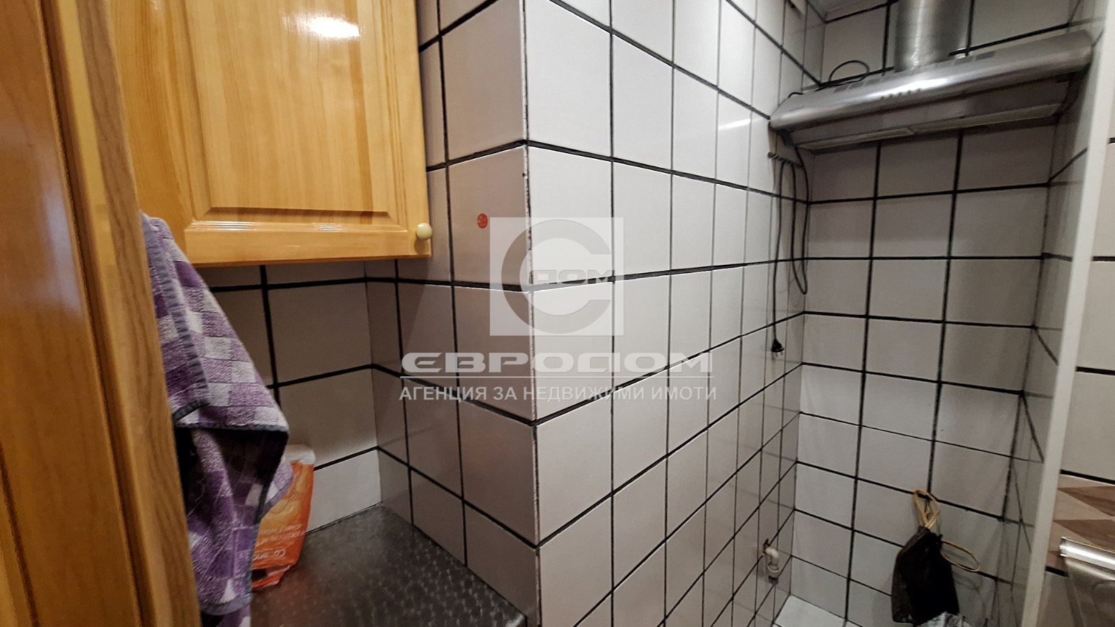 🏢 Просторен апартамент с панорамна гледка – кв. „ Васил Левски “, град Казанлък - 0