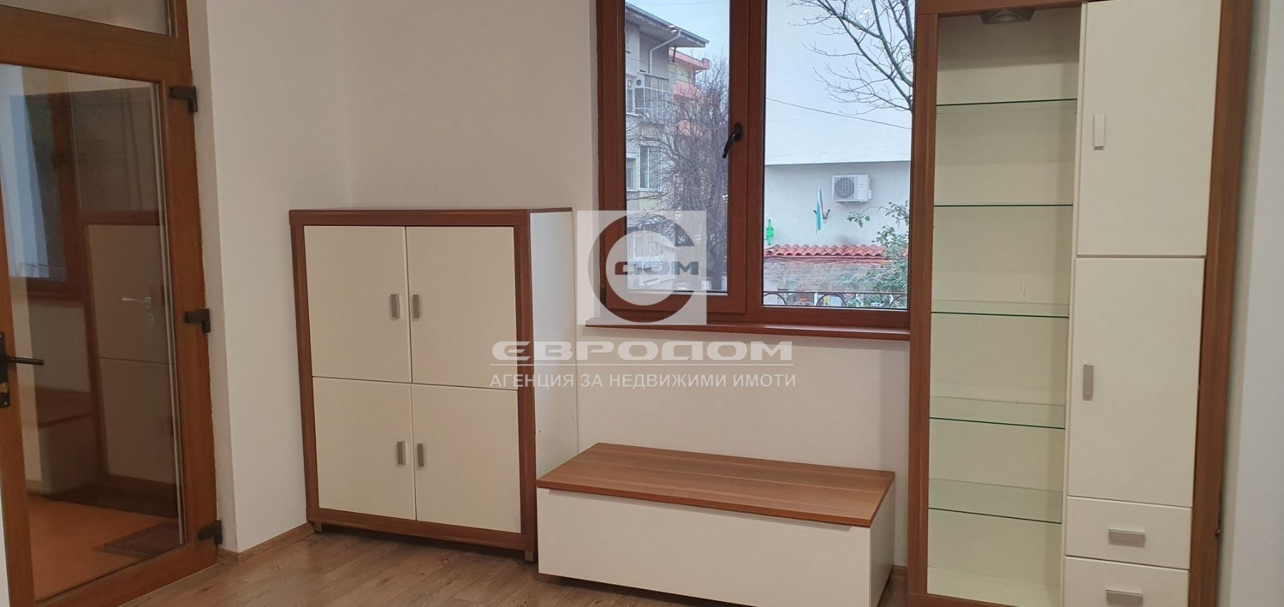 Давам под наем първи етаж от къща в района зад Съда-0 Давам под наем първи етаж от къща в района зад Съда - 0