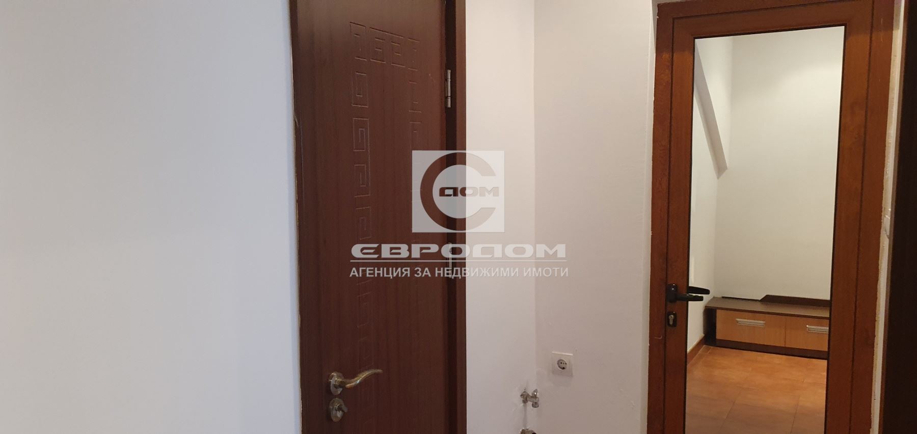 Давам под наем първи етаж от къща в района зад Съда-0 Давам под наем първи етаж от къща в района зад Съда - 0