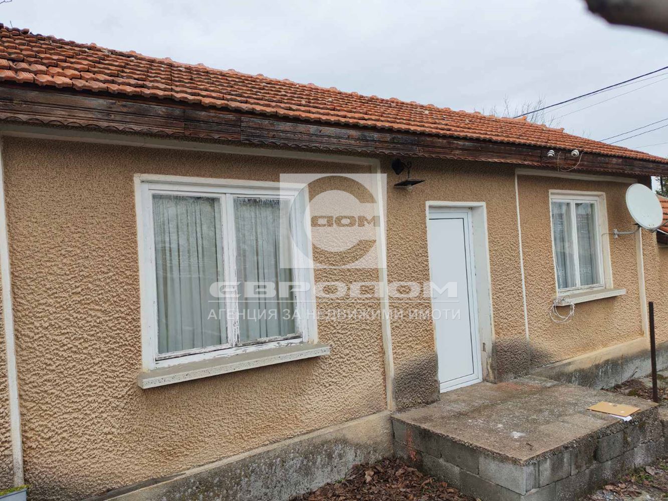 Продавам къща с голям двор в с.Кирилово-0 Продавам къща с голям двор в с.Кирилово - 0