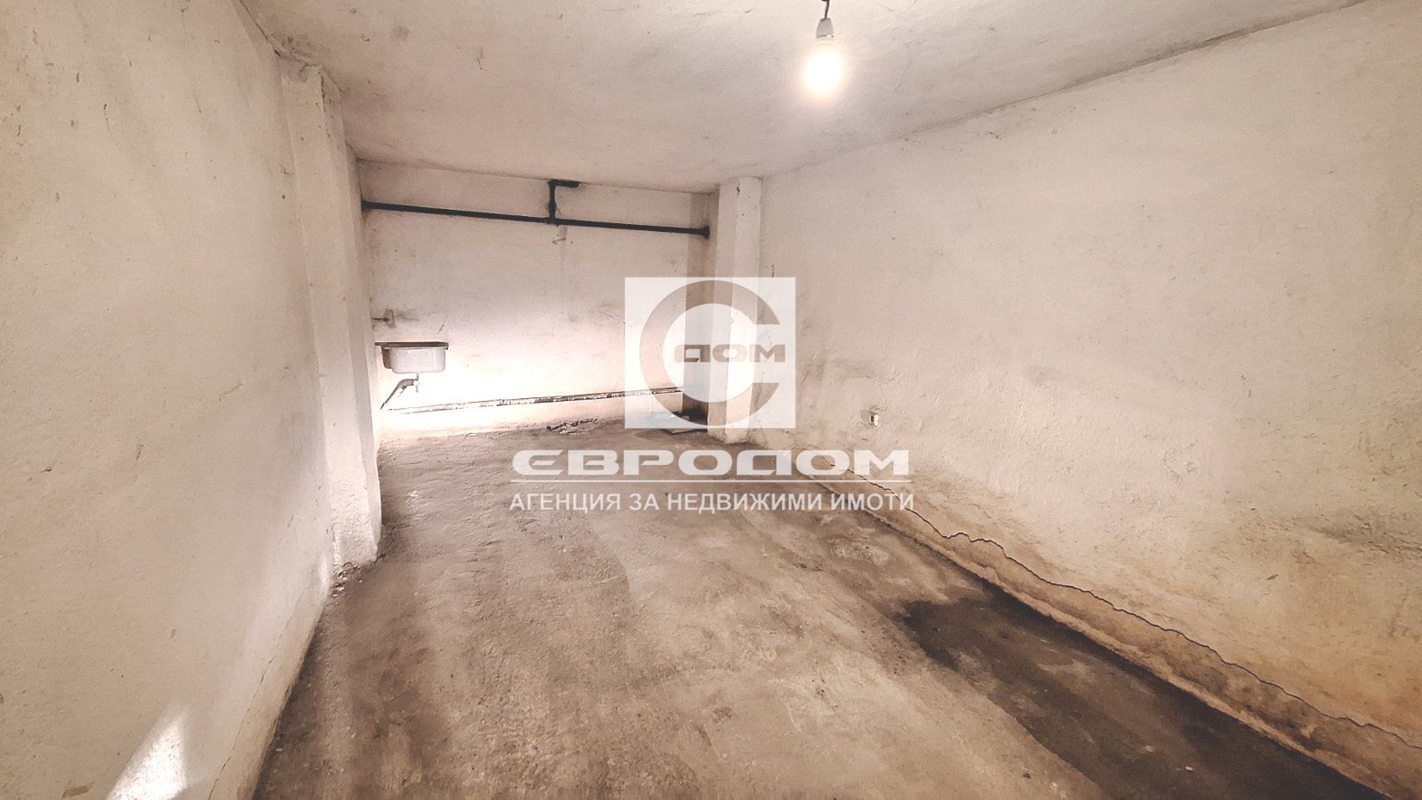 Продавам подземен гараж в кв. Опълченски-0 Продавам подземен гараж в кв. Опълченски - 0