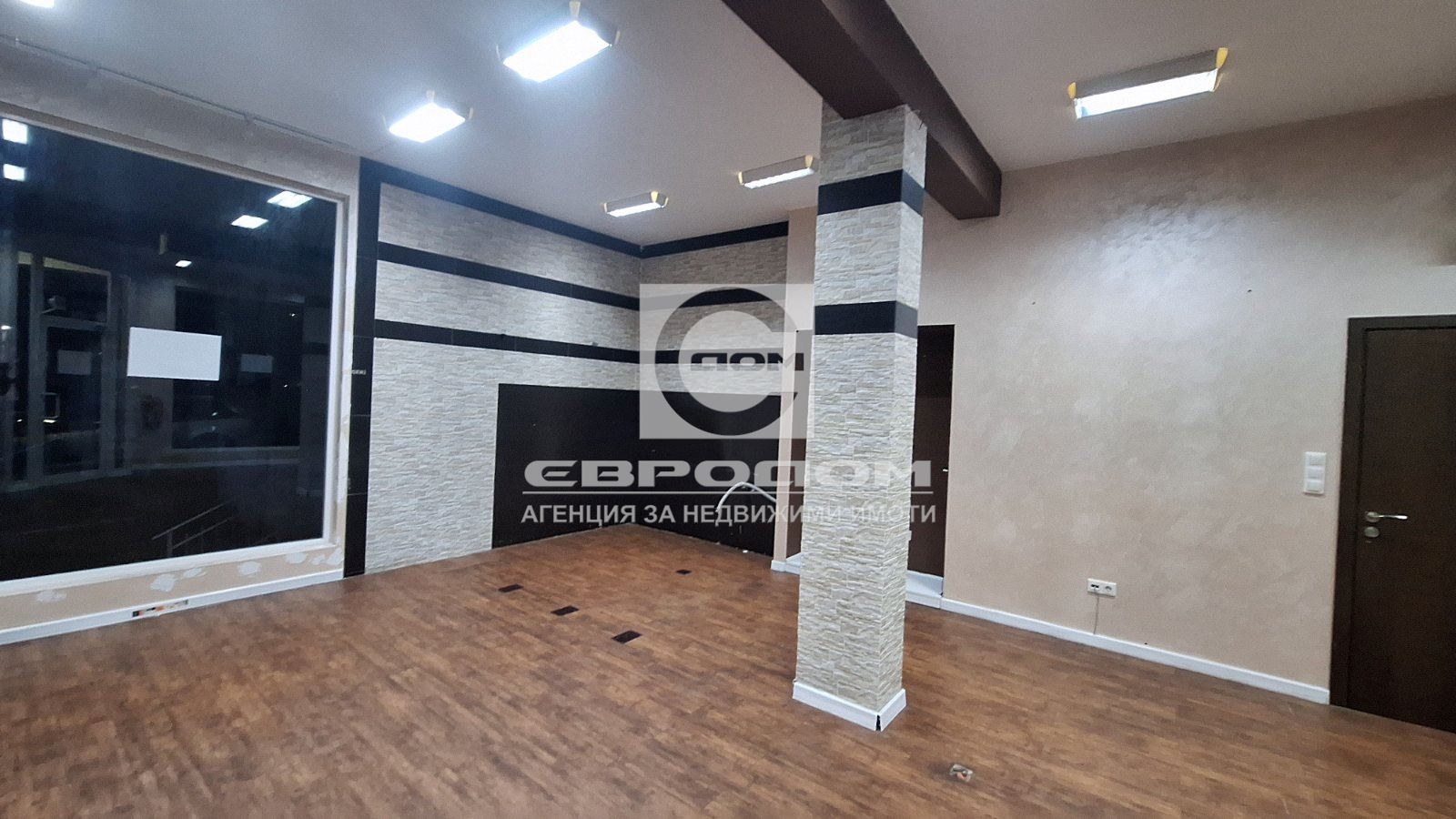 Давам под наем магазин в широк център на Стара Загора-0 Давам под наем магазин в широк център на Стара Загора - 0