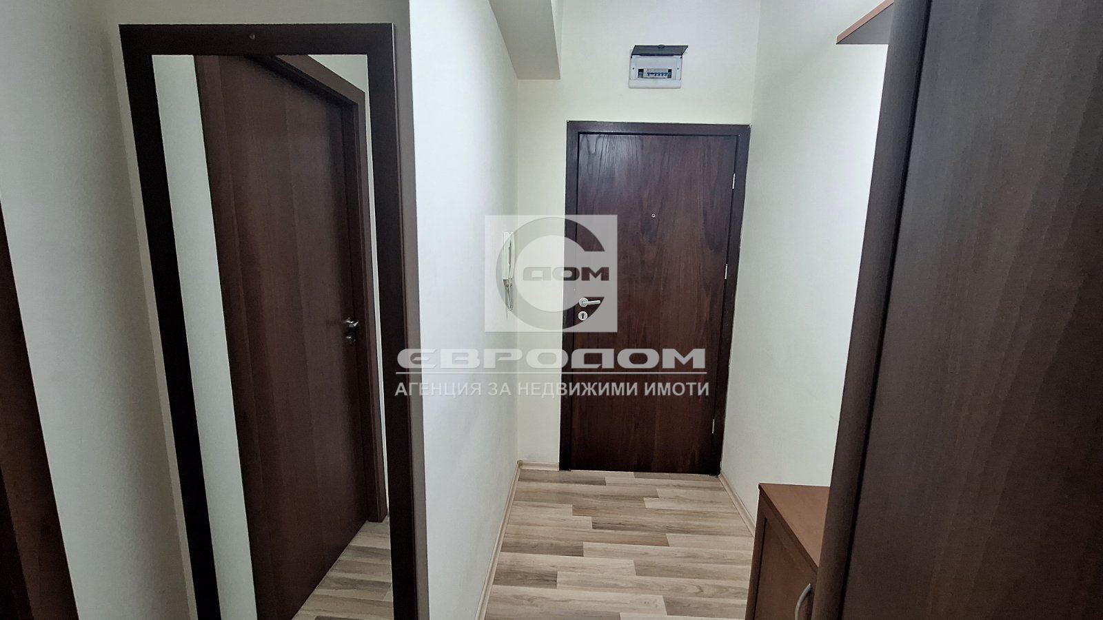 Продавам обзаведен 1- стаен апартамент в кв. Железник-0 Продавам обзаведен 1- стаен апартамент в кв. Железник - 0