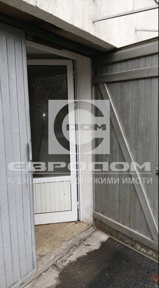 Гараж под наем в кв.Три Чучура Юг - 0