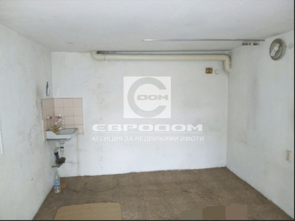 Гараж под наем в кв.Три Чучура Юг - 0