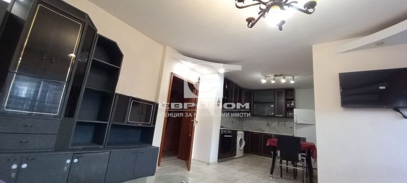 2- стаен под наем в широк център - 0