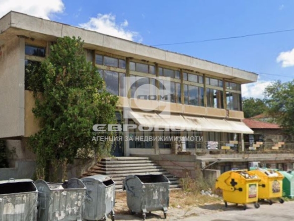 Многофункционална сграда в село Оброчище, общ. Балчик - 0