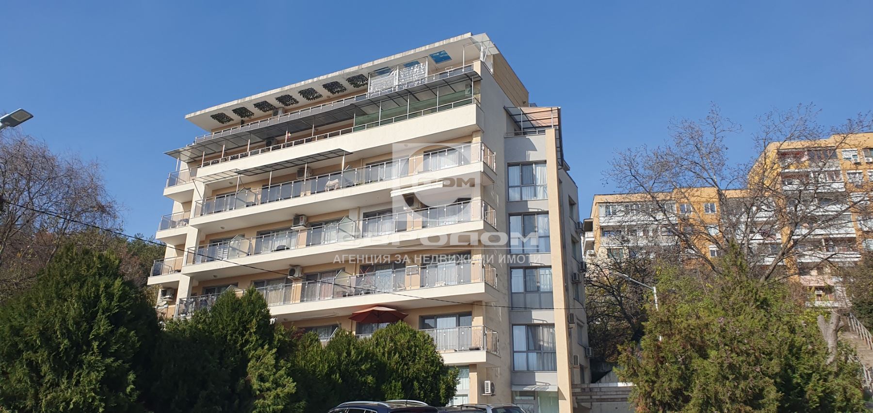 Търговски обекти и паркоместа в Три чучура, блок 96-0 Търговски обекти и паркоместа в Три чучура, блок 96 - 0