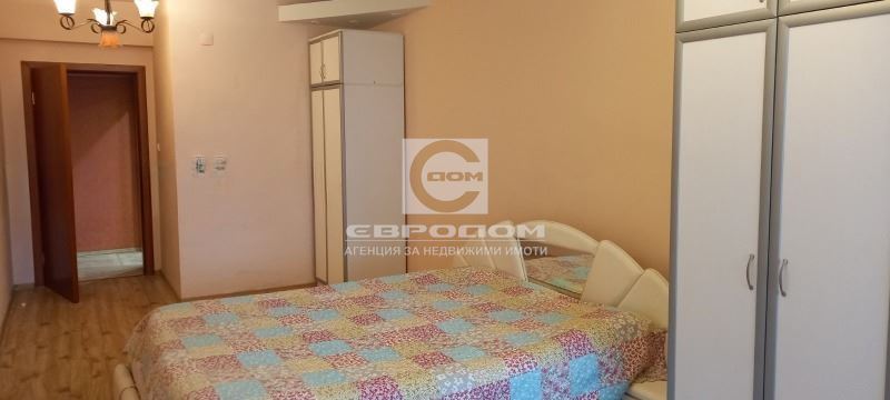 2- стаен под наем в широк център - 0