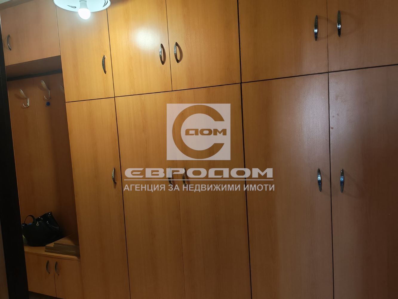 Под наем тристаен до МОЛ Галерия - 0