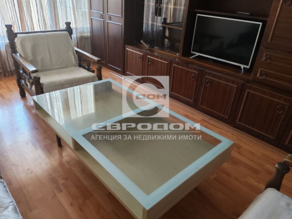 Под наем тристаен до МОЛ Галерия - 0