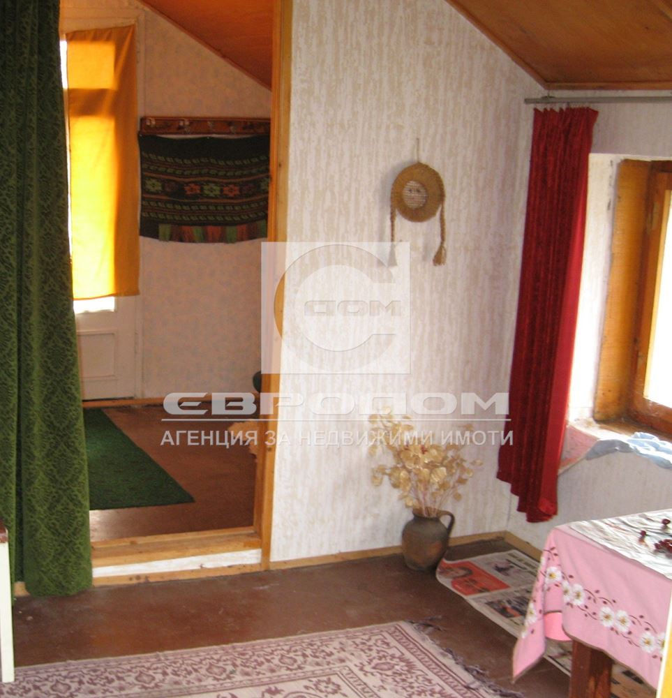 Продавам вила на 7- ми километър - 0