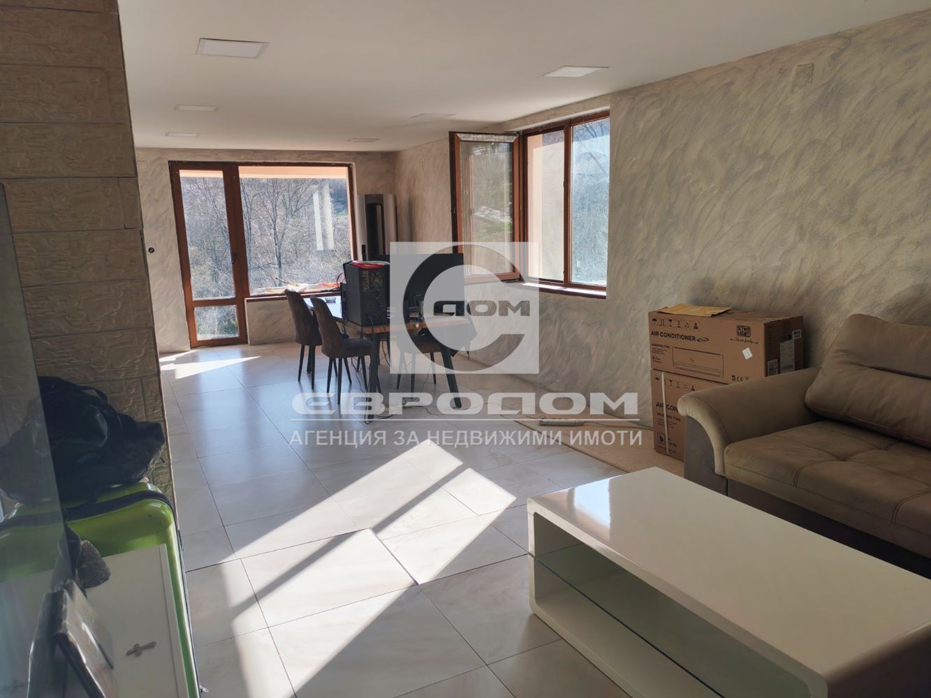 Голяма къща в село Борилово - 0