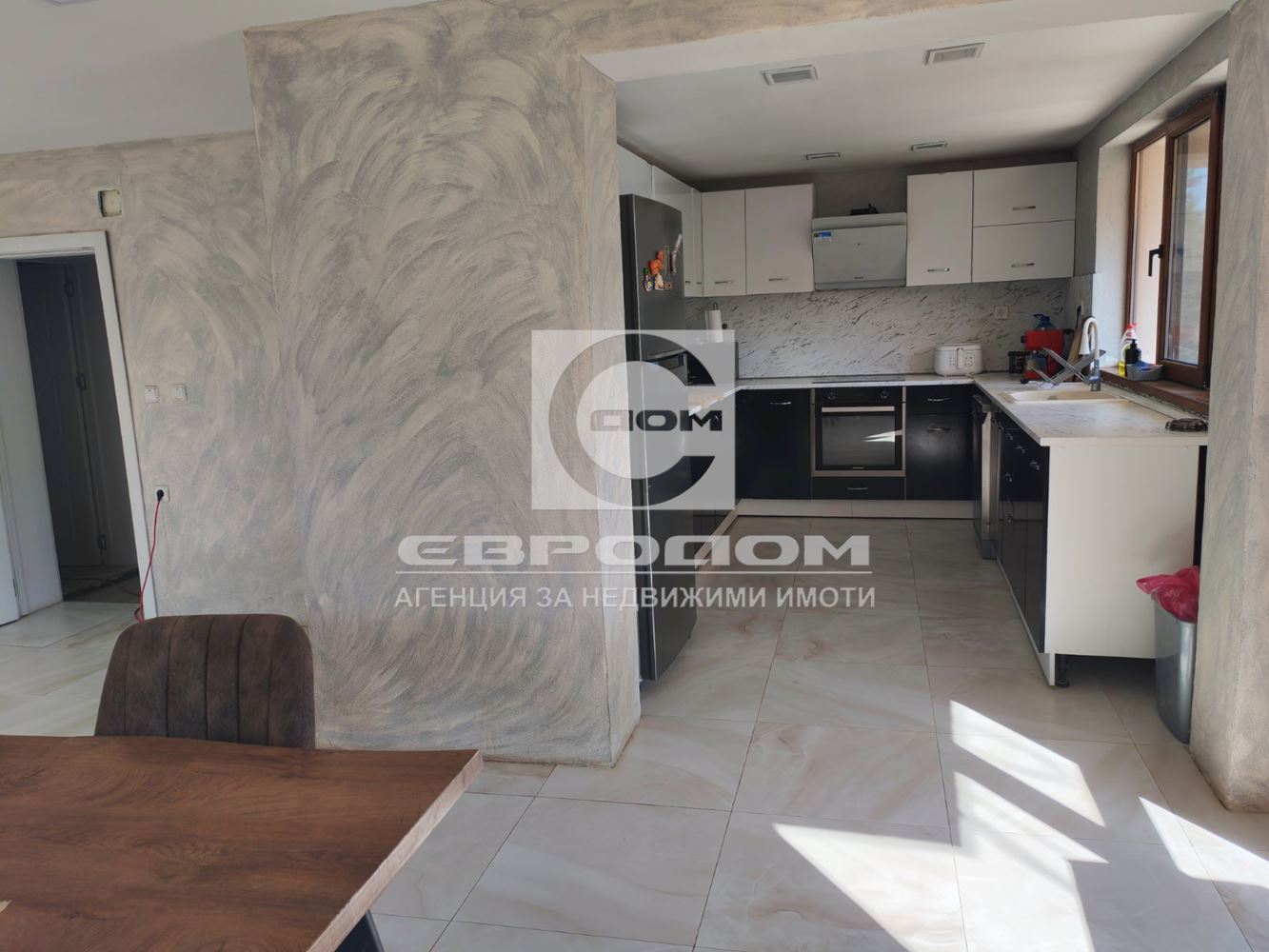 Голяма къща в село Борилово - 0