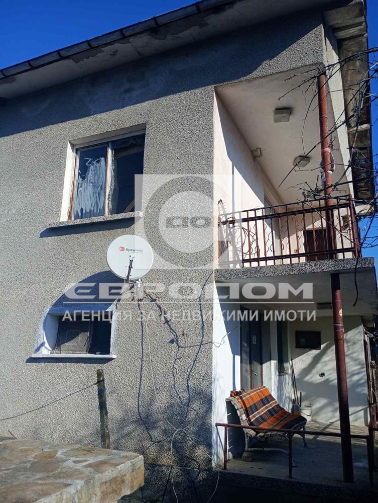 Масивна къща до комплекс " Терма " в село Ягода - 0