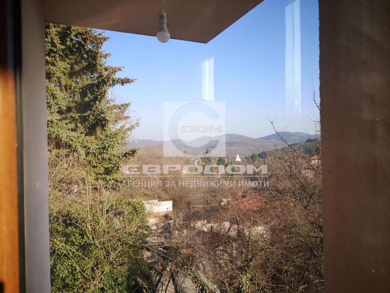 Голяма къща в село Борилово - 0