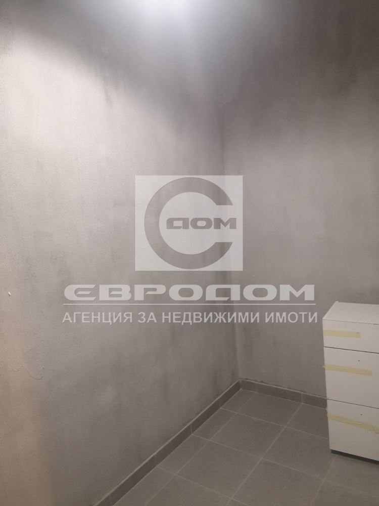 Отдавам магазин под наем с лице на Ген. Столетов - 0