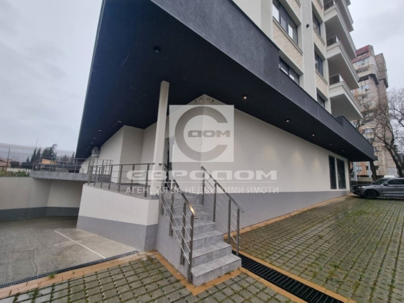 Под наем просторен магазин в кв. Загорка, гр. Стара Загора - 0