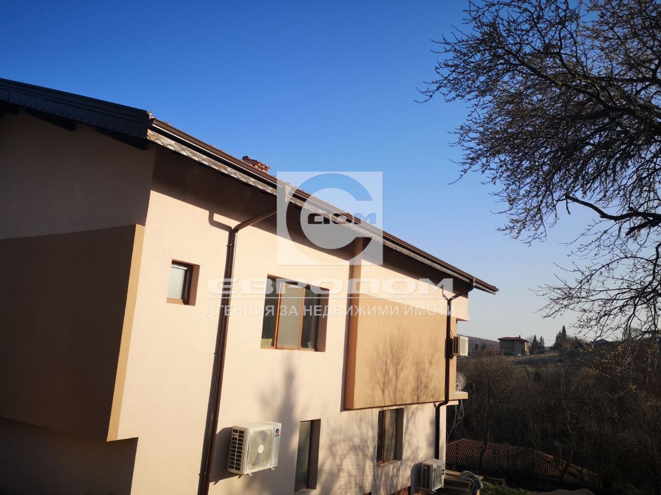 Голяма къща в село Борилово - 0