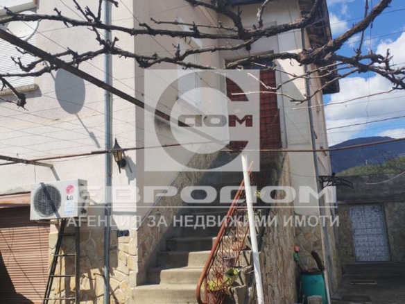 Продавам къща в град Мъглиж - 0