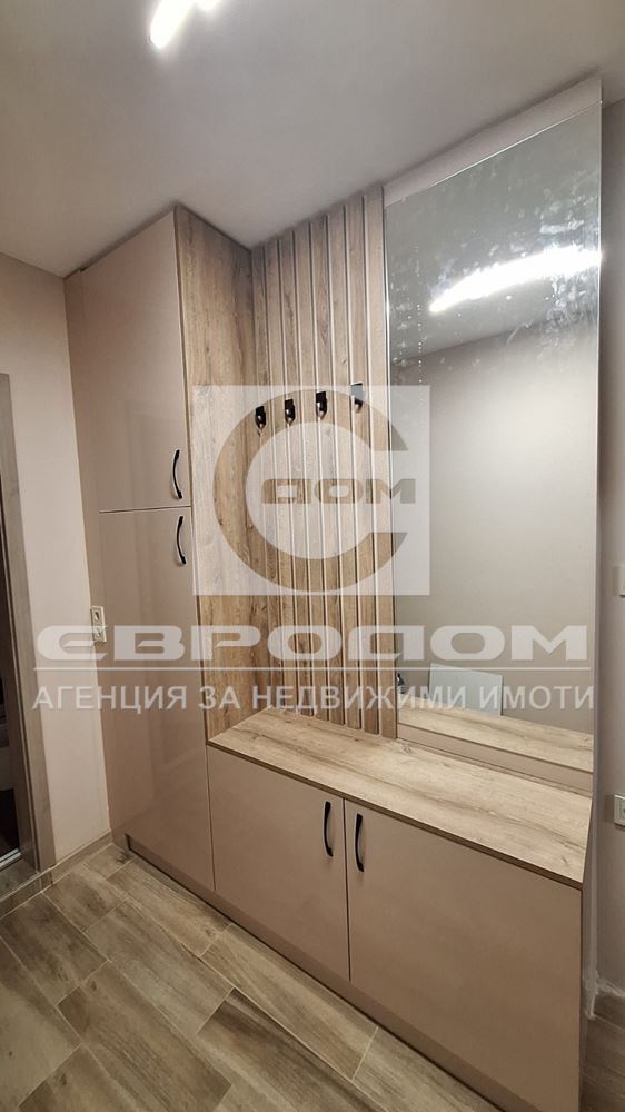 Под наем 3- стаен, нов, в квартал Железник - 0