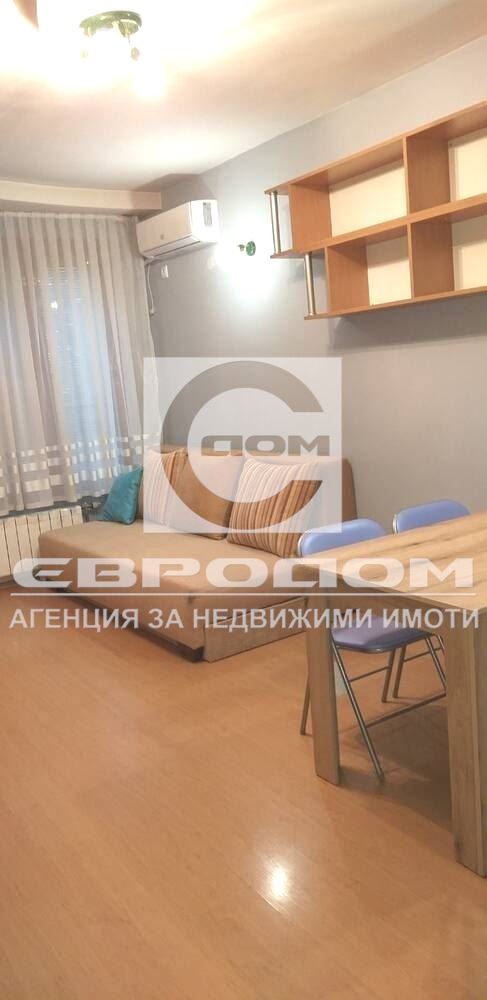 Давам под наем двустаен апартамент в центъра - 0